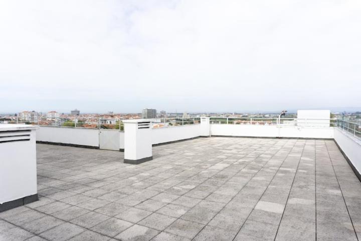 8Rooftop - T2 Com Terraco E Vista Para As Salinas! Leilighet Aveiro Eksteriør bilde